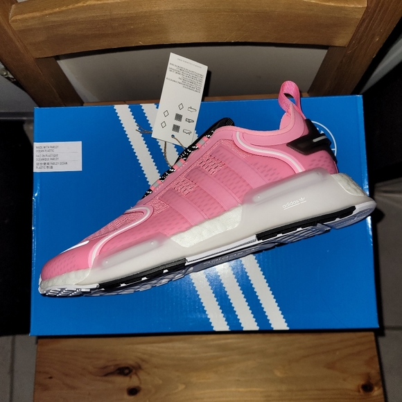 Pink NMD V3 Youth/Women's - Picture 2 of 5